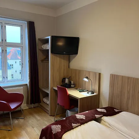 Skandia 3*