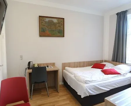 Отель Skandia 3*