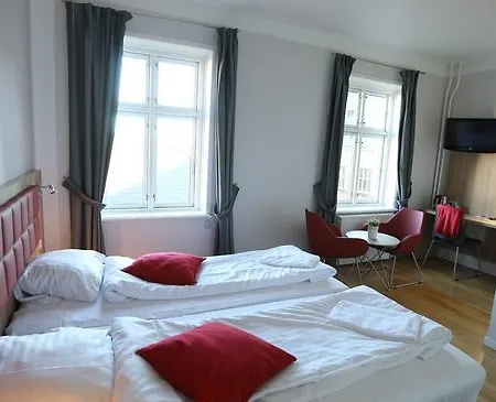 Skandia 3*