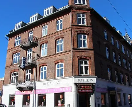 Skandia Hotel 3*